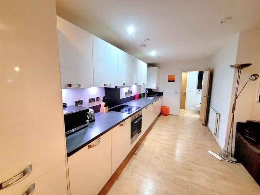 Battersea Power Station Suite Londra Esterno foto